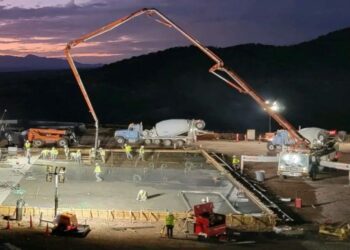 South32 takes $1.3 billion charge on Arizona project