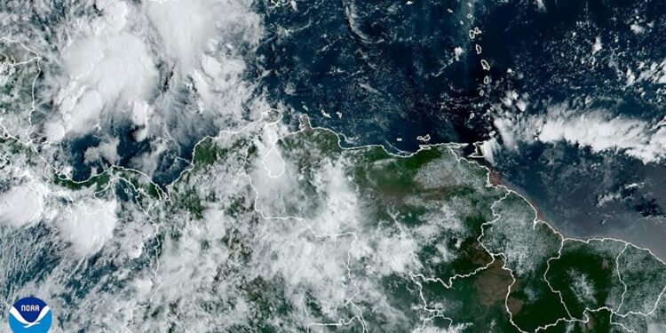 Southeast US under major storm warning as hurricane watch issued for parts of Cuba and Mexico