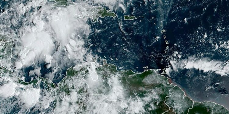 Southeast US under major storm warning as hurricane watches issued | Weather News