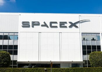 SpaceX pledges US$1.5b investment in Vietnam during Starlink talks