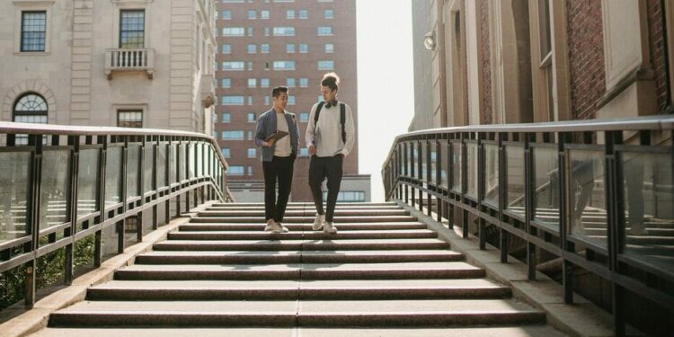 TOP 10 COLLEGES IN AMERICA FOR 2025