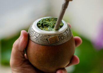 The right way to drink yerba mate