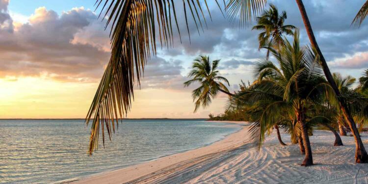 This Delta SkyMiles Sale Has Flight Deals to the Bahamas, Mexico and More