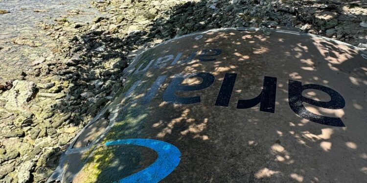 Tourist finds space rocket debris on snorkeling trip in Honduras