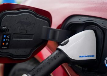 US Awards $3B for EV Battery Production in 14 States