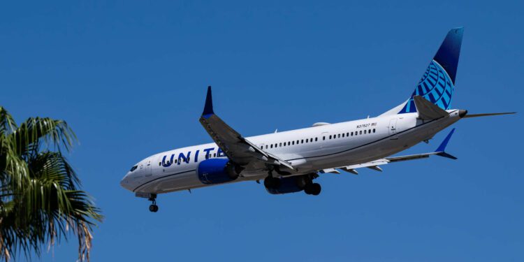 United to increase air capacity to Grand Cayman this winter