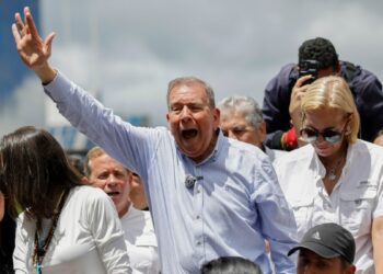 Venezuela issues arrest warrant for opposition candidate Gonzalez