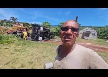 WATCH: Students among several injured after two-vehicle crash in Top Hill