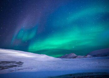 When will the northern lights be most visible during the fall, and where will they be best seen in the USA?