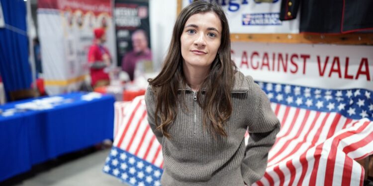 Woman got on a plane to America after what she saw on her phone