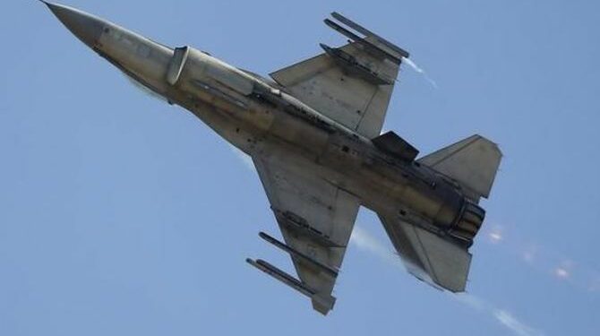 Close shave between Russian fighter jet and US F-16