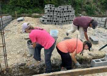 Pennington family takes trips to Honduras yearly to help but also to learn (L.A. PARKER COLUMN)