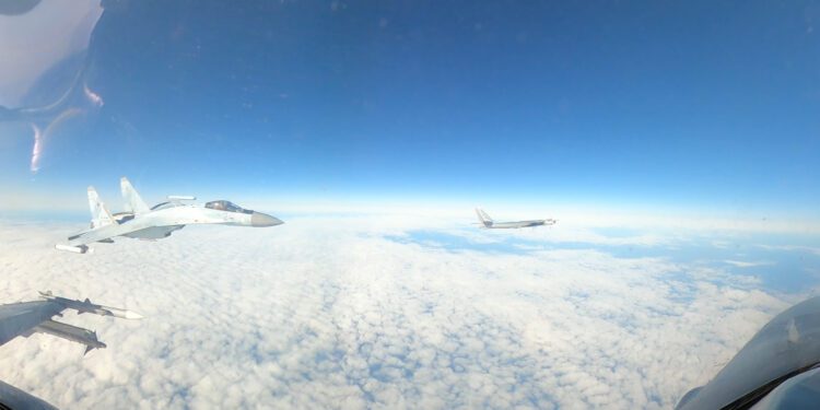 Video Shows Russian Warplane Buzzing American Jet Near US Coast