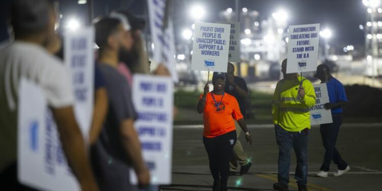 Live updates: Port workers strike begins across the East and Gulf Coasts