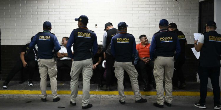Guatemala dismantles migrant trafficking ring