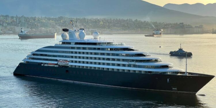 Propulsion Issue Could Impact Expedition Ship's Arctic Itinerary