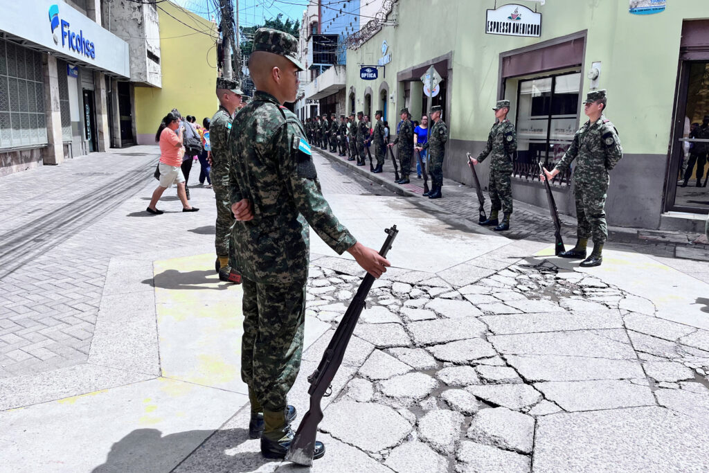 The military plays a central role in policing Honduras, one of the world's most violent countries. Credit: Nicholas Kusnetz/Inside Climate News