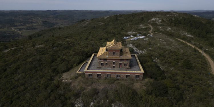 un templo budista oculto en las sierras uruguayas