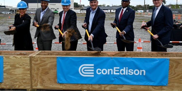Con Edison breaks ground on $1.2 billion clean energy project in Southeast Queens – QNS