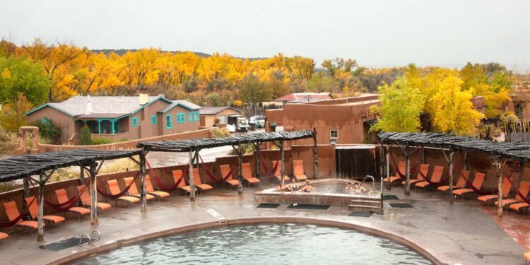 11 Most Beautiful Hot-Springs Resorts in the U.S.