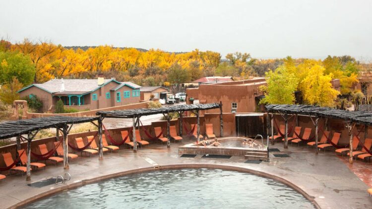 11 Most Beautiful Hot-Springs Resorts in the U.S.