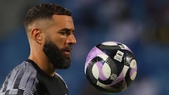 Ittihad's French forward #09 Karim Benzema warms up