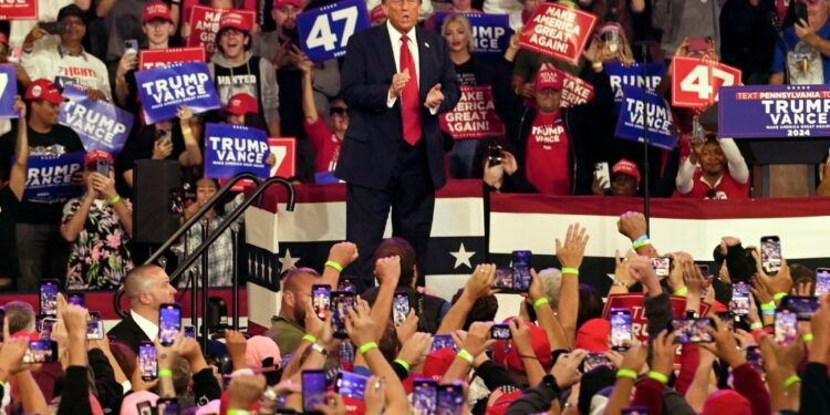 Donald Trump excites crowd during rally in Reading