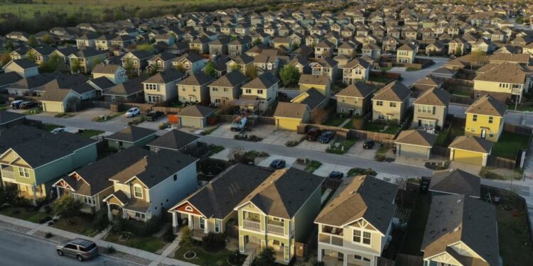 Why the South and West Can’t Seem To Crack the List of America’s Hottest Housing Markets