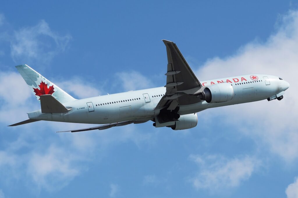 Air Canada strike threat recedes as pilots back wage rise