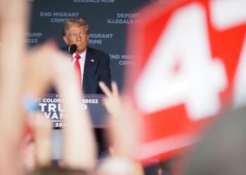 Trump attacks immigrants, repeats debunked gang takeover rhetoric in Aurora rally • Colorado Newsline