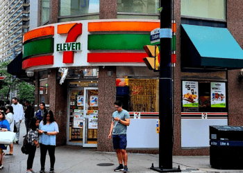 7-Eleven Shuttering 444 Stores in North America