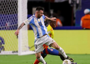 Messi scores goal, Where to stream