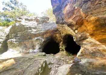 The Natural Wonder in Arkansas is the Definition of a Hidden Gem