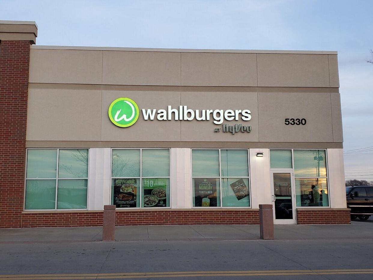 Wahlburgers @ Hy-Vee