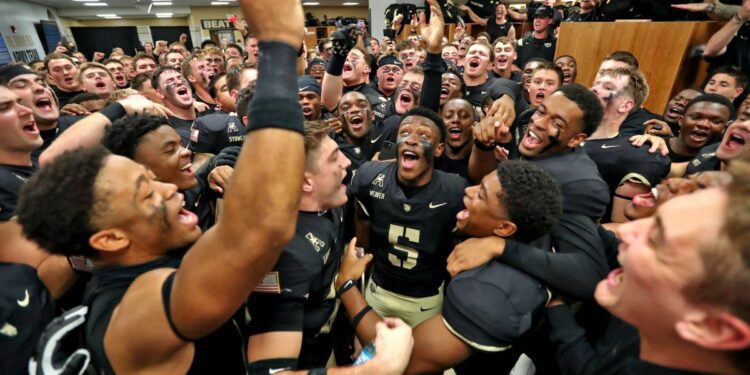 Midseason bandwagon fan guide: Group of 5 darling (Army), chaos instigator (Colorado)