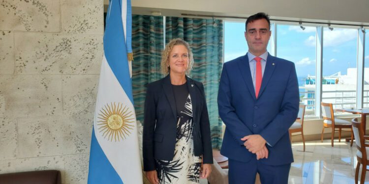 Argentina strengthens relations with the Dominican Republic