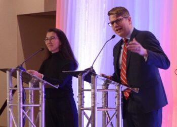 As early voting opens, Peltola and Begich meet for last face-to-face forum before Election Day