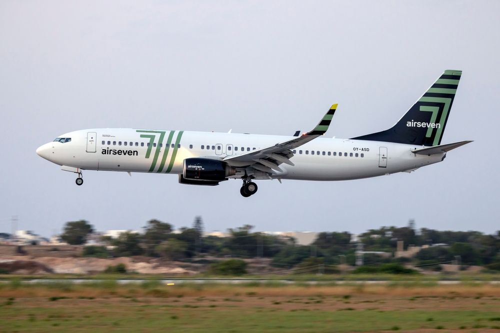 An Airseven aircraft coming in for landing.