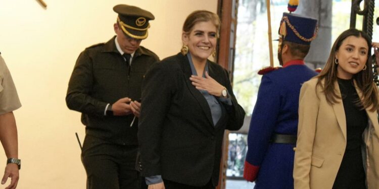 Congreso absuelve a ministra del interior en juicio político por supuesto incumplimiento de sus funciones en la crisis de seguridad