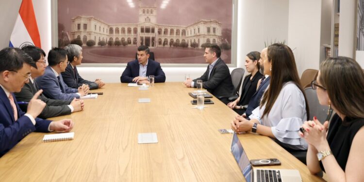Taiwanese experts highlight Paraguay’s potential for establishing semiconductor factories