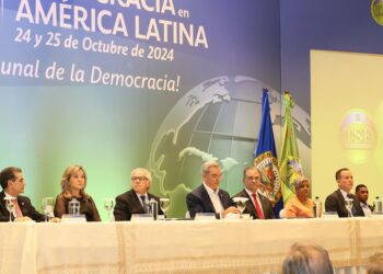 OAS Secretary General Almagro highlights challenges to democracy in Latin America