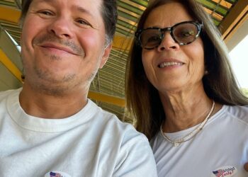 Taking My Venezuelan Mom to Vote Reminded Me What's at Stake