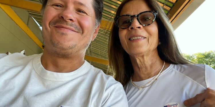 Taking My Venezuelan Mom to Vote Reminded Me What's at Stake