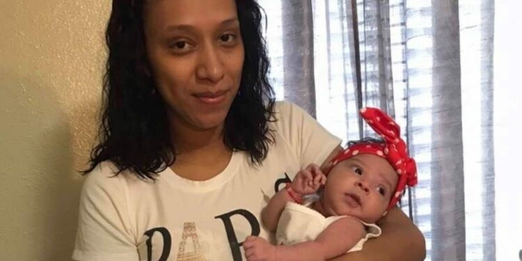 Texas woman dies after hospital failed to intervene in her miscarriage