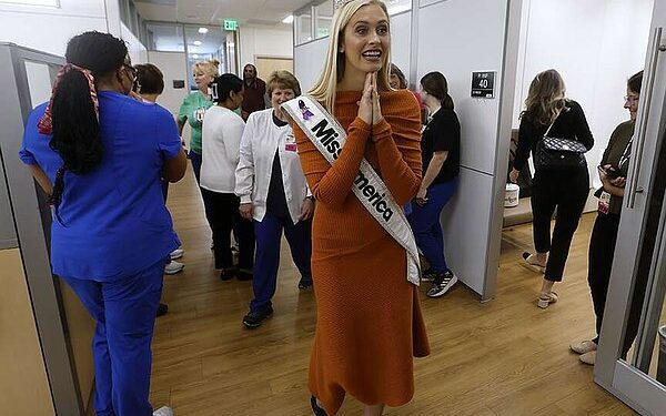 Miss America Madison Marsh promotes pancreatic cancer awareness at UAMS