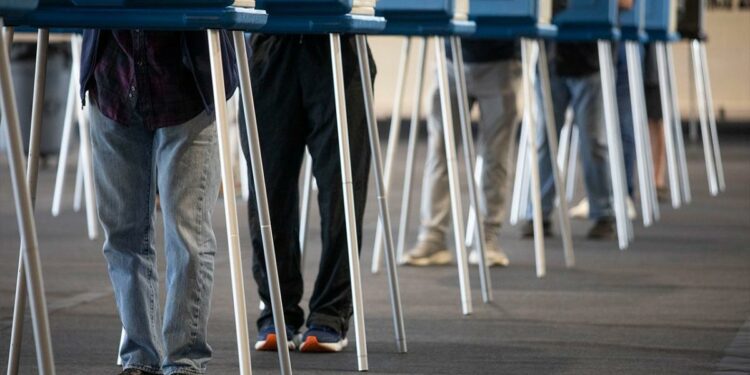 Arizona high court rules Secretary of State must turn over list of noncitizens on voter roll
