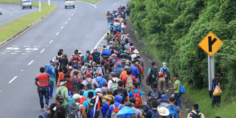 2,000 migrants heading to southern border ahead of 2024 election