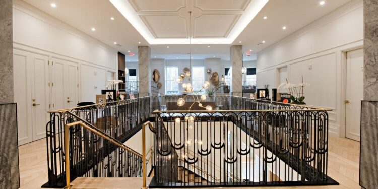 4 Glamorous Wellness Destinations In Philadelphia, From Cult Facials To A Sky-High Soaking Tub