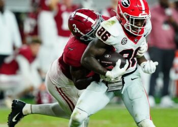 5-star Alabama football commit visiting the Georgia Bulldogs