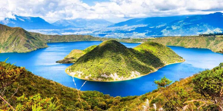 Otavalo, Ecuador: A blend of textile markets and mountain trails